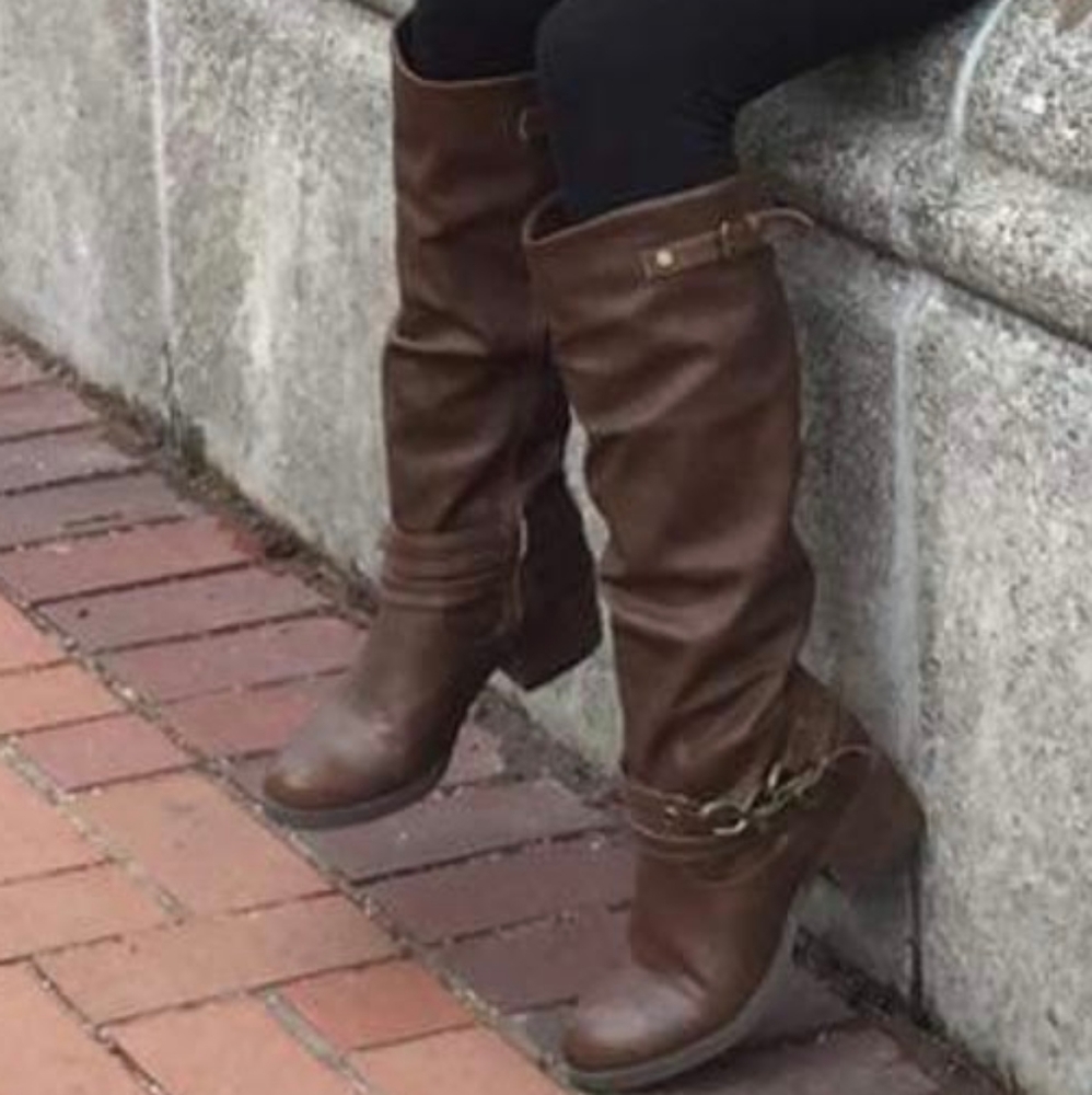 Boots👢 Carlos Santana